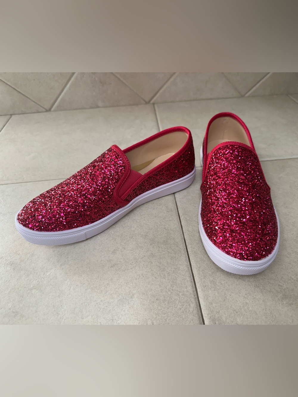 🩷Fever Sole Women’s Glitter Slip-On Sneakers - Hot Pink (6 1/2 - 37) NEW🩷